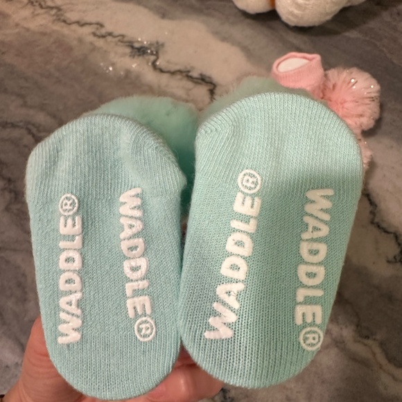 Pom Pom Rattle Socks (0-12 months) - Picture 5 of 8